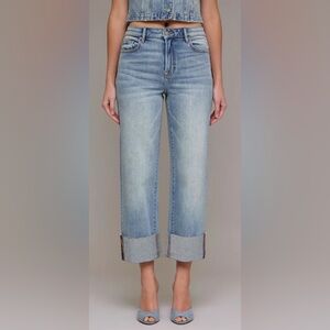 Stylish Light Blue Cuffed Women's Jeans